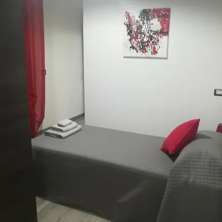בית הארחה Domos Loru