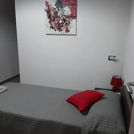 Pensión Domos Loru